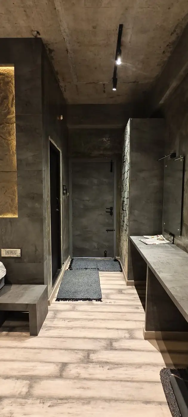 Luxury category — Connecting corridor between rooms